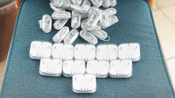 Tai nghe cáp sạc - 1