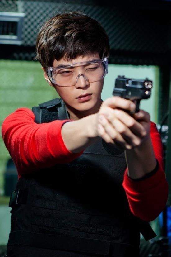 Joo-won shoots (hur hur) for Level 7 Civil Servant