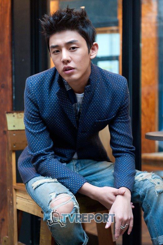 Yoo Ah-in up for king role in new drama