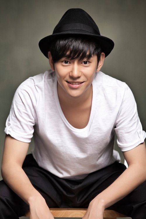 Ahn Yong-joon plays transgender lead in movie Half