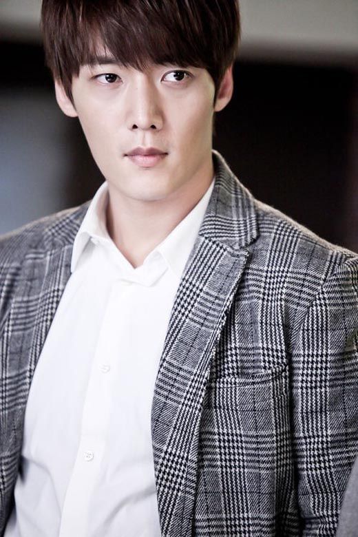 Choi Jin-hyuk to play young Lee Soon-jae