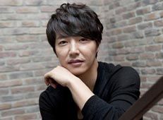 Yoon Sang-hyun considers chilling serial-killer drama for tvN