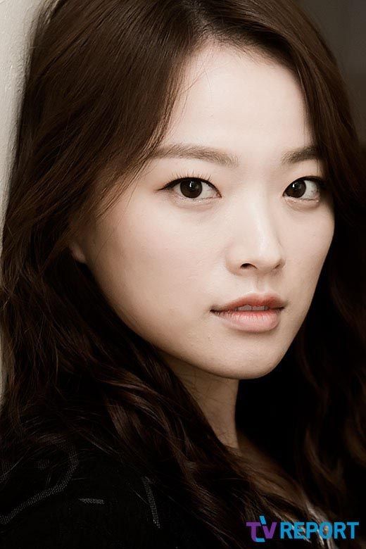 Chungmuro chameleon Chun Woo-hee (Vampire Idol) has been cast in Remarkable <b>...</b> - chunwoohee_10