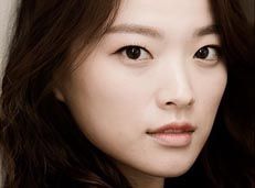 Chun Woo-hee in web film Remarkable Woman