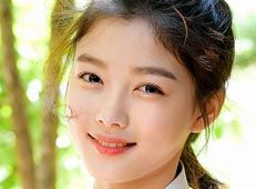 Kim Yoo-jung to fight back against bullies in Angry Mom
