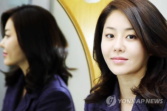 Go Hyun-jung offered ajumma campus romance for tvN