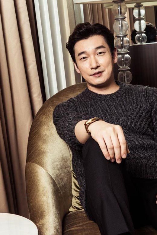 Jo Seung-woo considers cop drama Pied Piper for tvN
