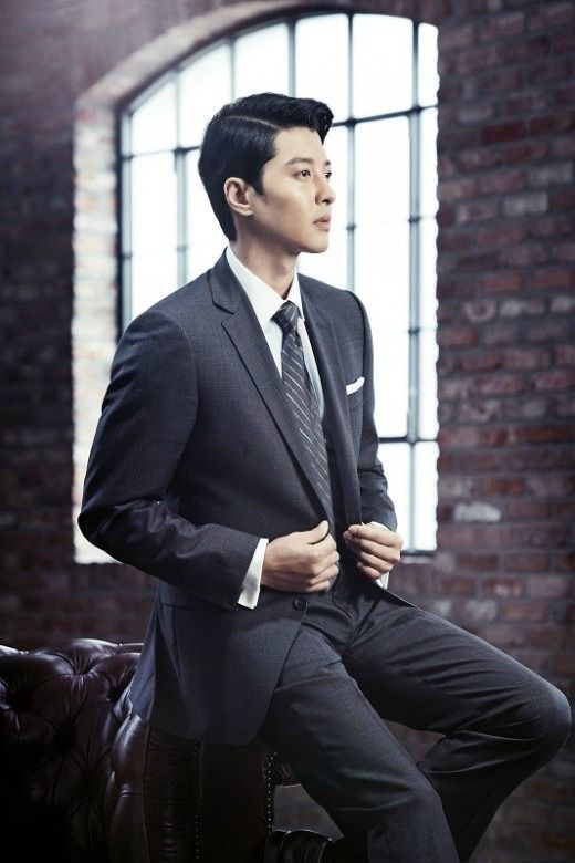 Lee Dong-gun considering KBS weekender Laurel Tree Tailors