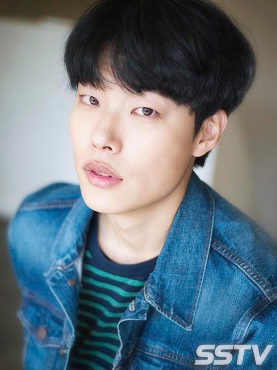 Ryu Joon-yeol joins Hwang Jung-eum in a Lucky Romance