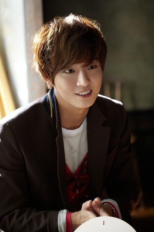 Yoon Shi-yoon eyes JTBC fantasy sageuk as comeback drama