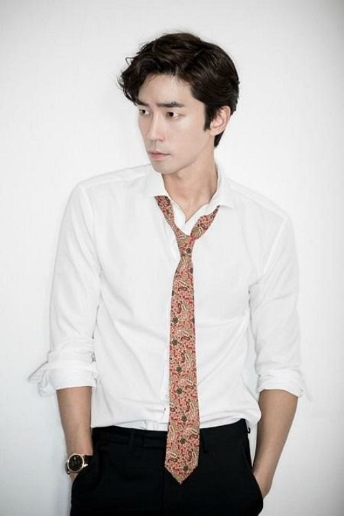 Shin Sung-rok cast as Kim Haneul’s husband in On the Way to the Airport